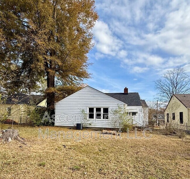 Building Photo - 203 N St Marks Ave