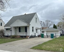 Building Photo - 3 bedroom, 1 bath, located in Garden City,...