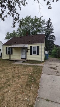 Building Photo - 24414 Powers Ave