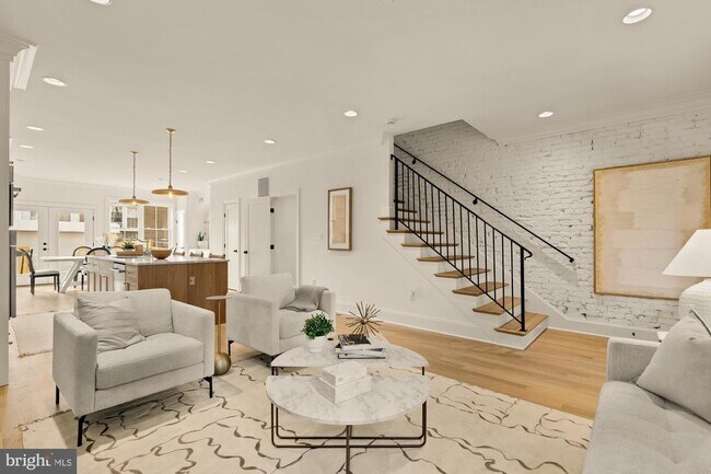 Building Photo - 4830 8th St NW