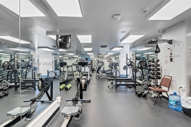 Building Photo - 2100 S Ocean Dr