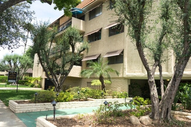 Building Photo - 518 S. El Molino Apartments