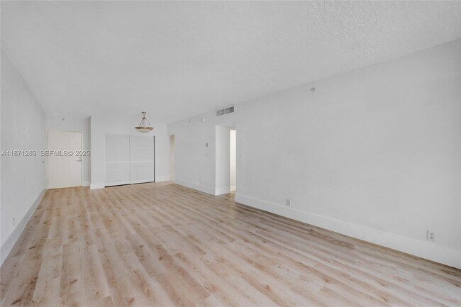 Building Photo - 3000 S Ocean Dr