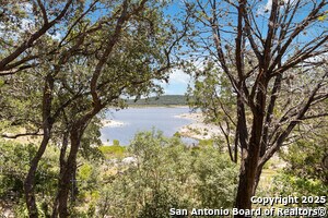 Building Photo - 2676 Woodcrest Dr