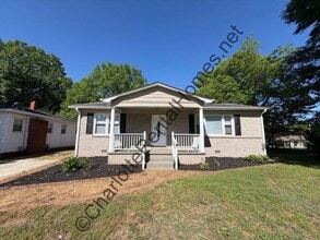 Building Photo - Nice ranch home in Concord