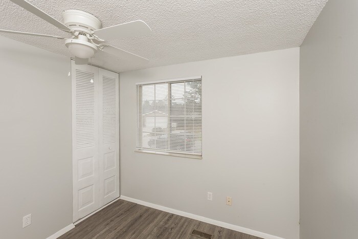 Building Photo - 30 Wayland Ct