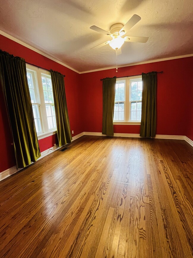 Building Photo - 1600 NW 38th St