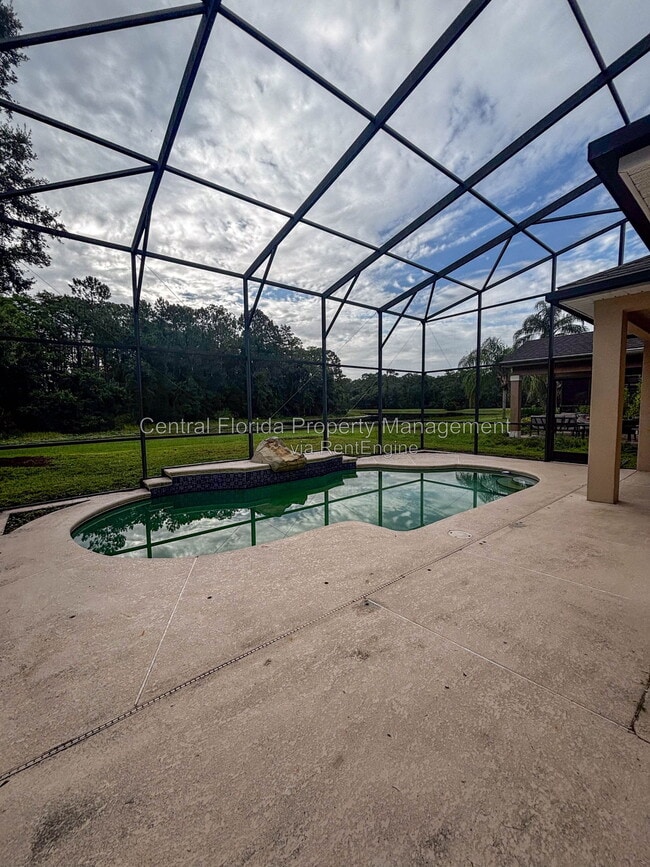 Building Photo - 10632 Cypress Trail Dr