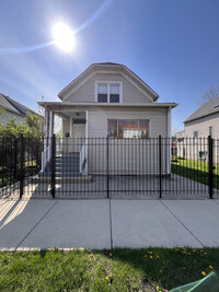 Building Photo - 1430 N Leamington Ave