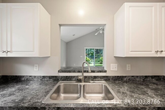 Building Photo - 9318 Ayscough Rd