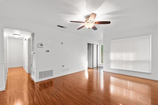 Building Photo - 508 Harway Ct