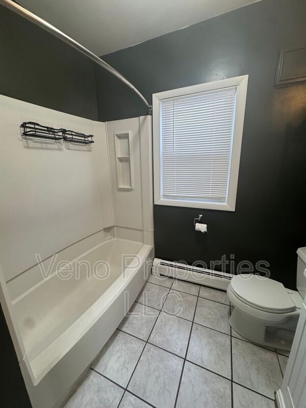 Building Photo - 1401 Belmont Ave