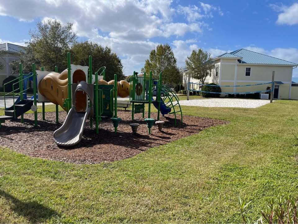 Building Photo - 617 Founders Dr