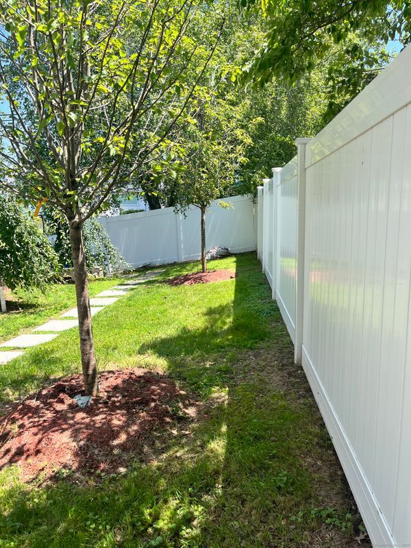 Building Photo - 70 Stephens Ln