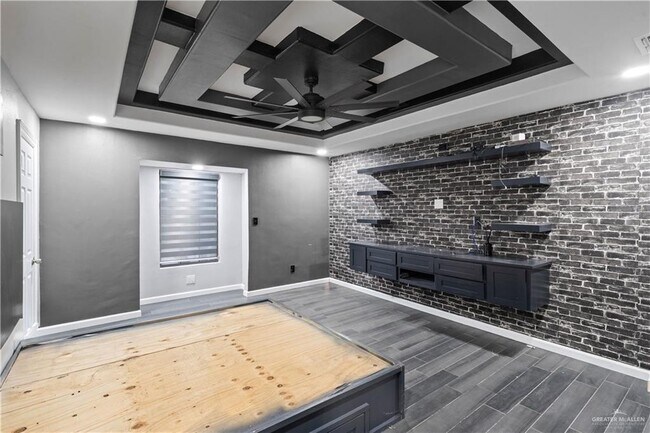 Building Photo - 21 8th