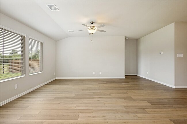 Building Photo - 3409 Copperwood Dr