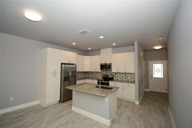 Building Photo - 25 Rosepetal Ln