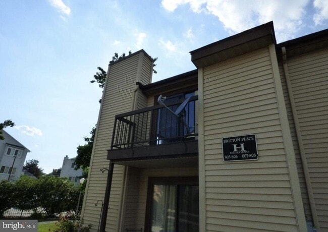 Building Photo - 808 Britton Pl