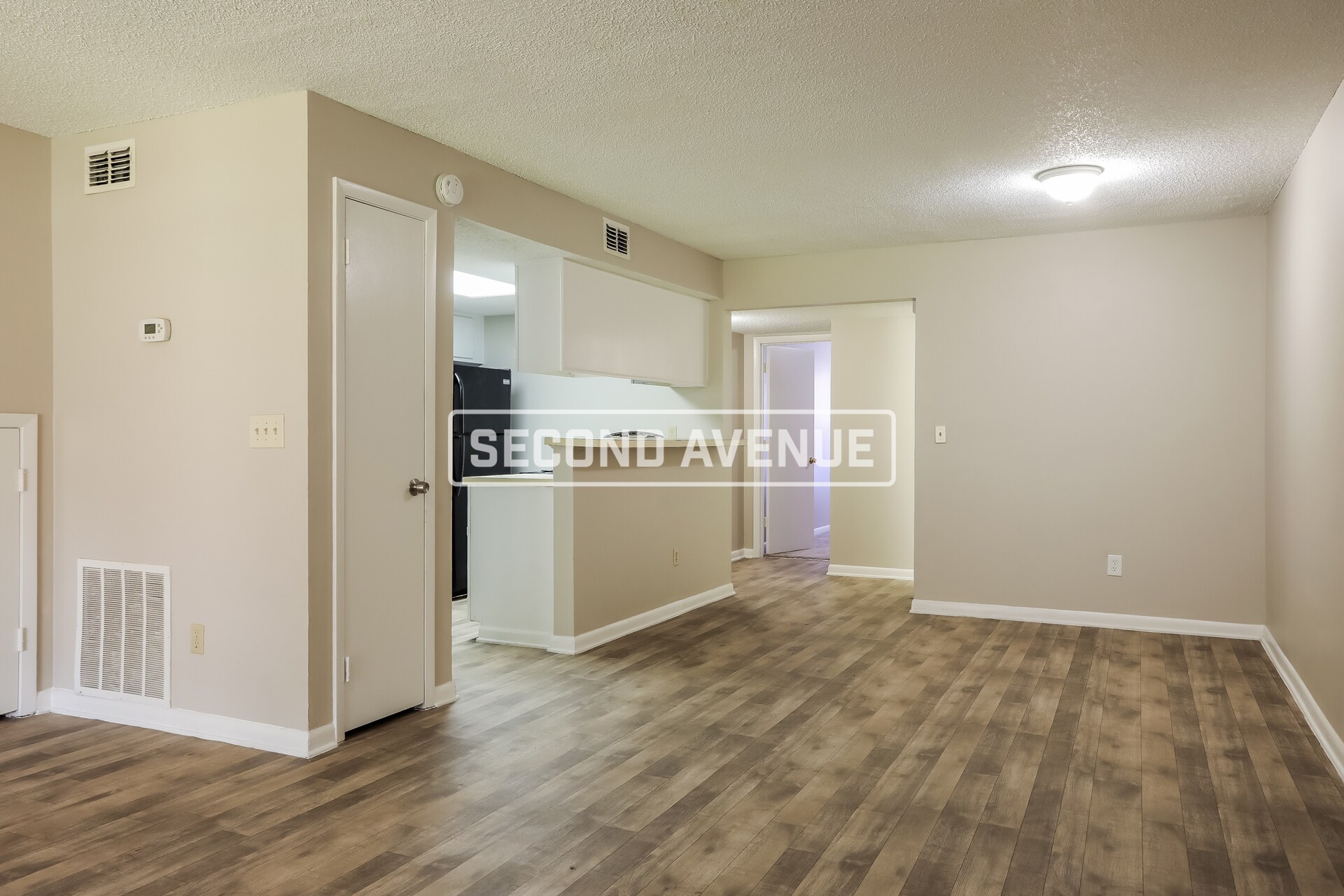 Building Photo - 8781 Whispering Pines Dr