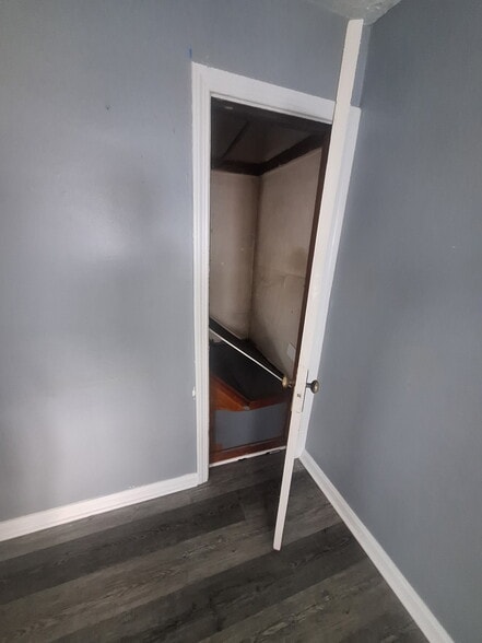 Building Photo - 12417 Watterson Ave