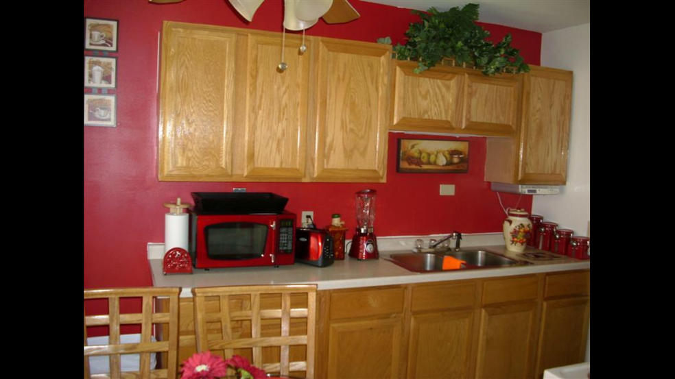 Kitchen - 2194 Dale St N