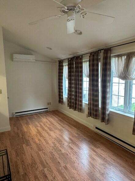 Building Photo - 9132 Joyce Ln