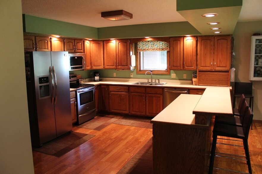 Building Photo - 508 Kenwood Drive