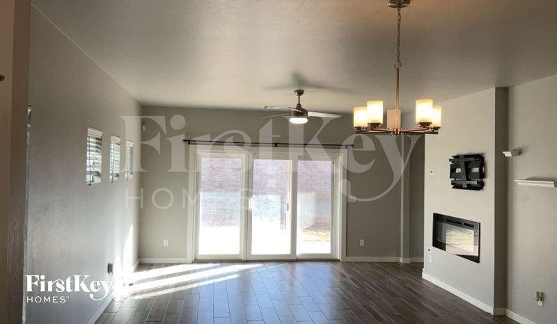 Building Photo - 612 NW 182nd St