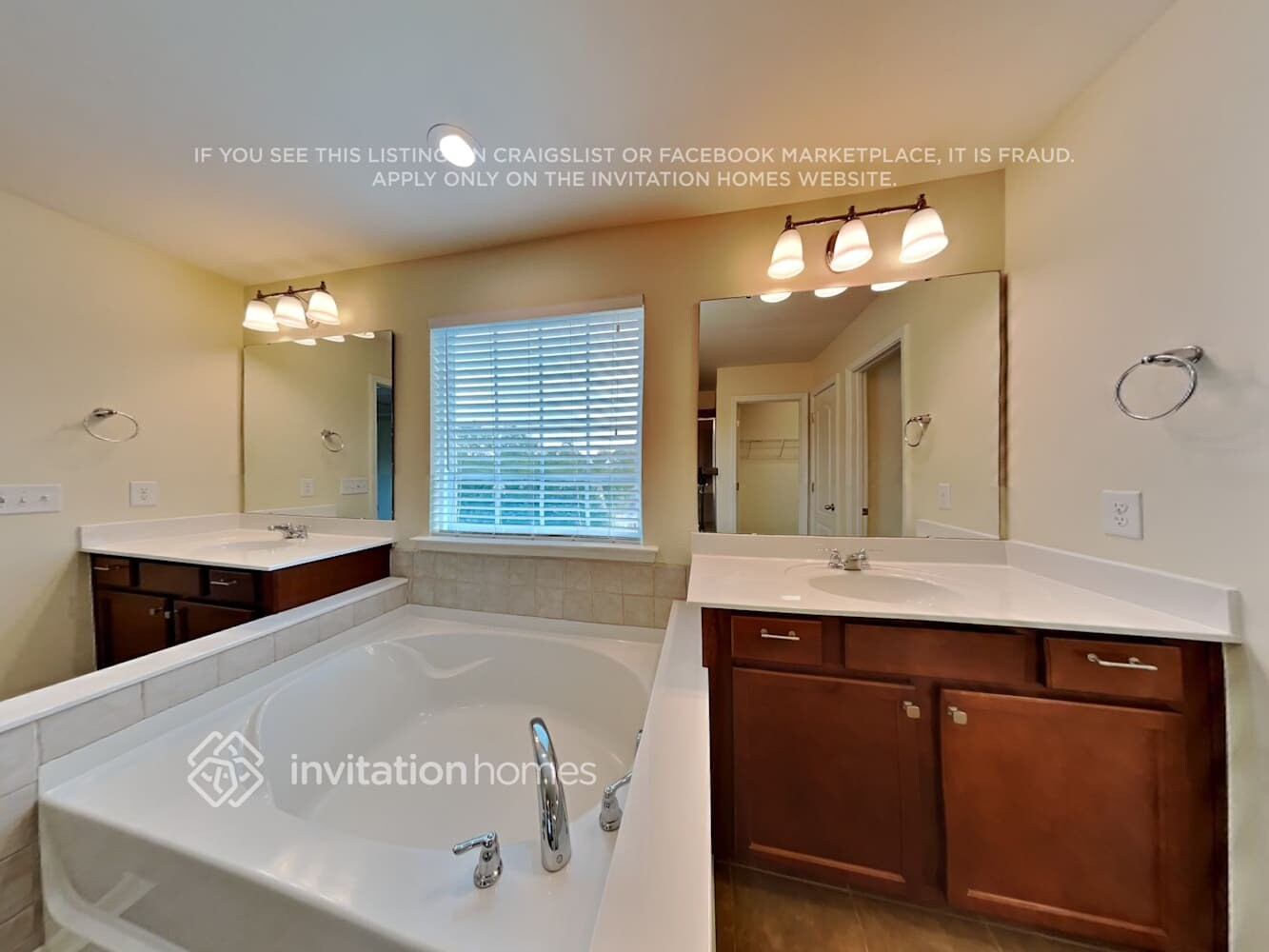 Building Photo - 170 Rainberry Dr