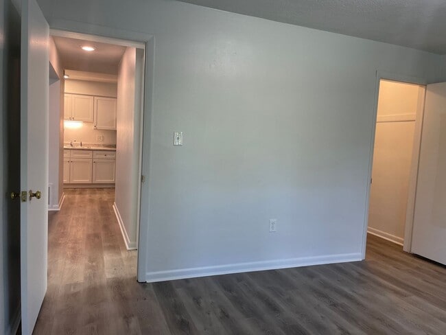 Building Photo - Carefree