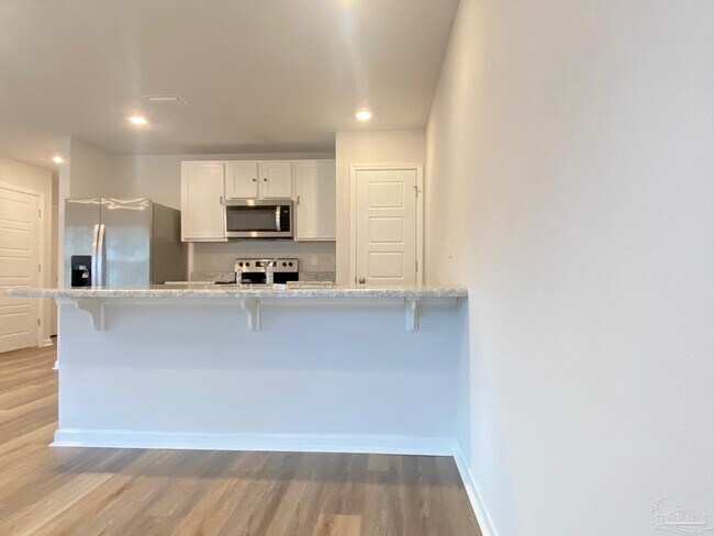 Building Photo - 9632 Angel Oak Dr