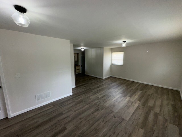 Building Photo - 4016 E Livingston Ave