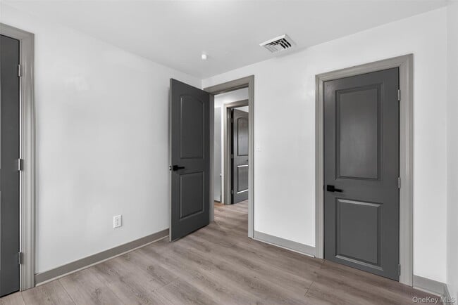 Building Photo - 62 Poplar St