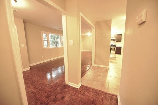 Building Photo - 2151 Brambleton Ave SW