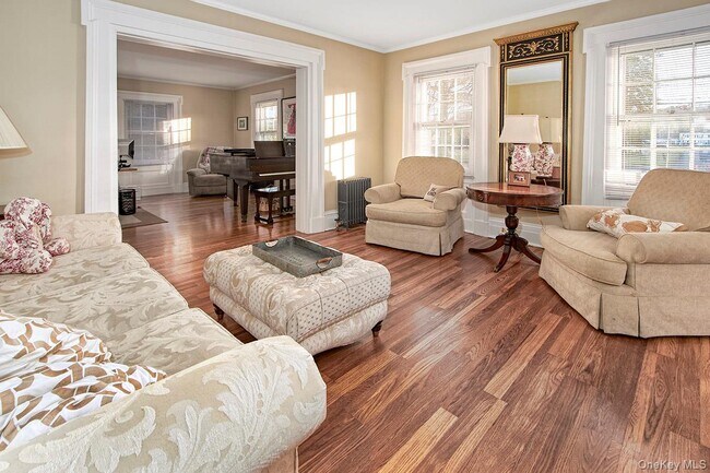 Building Photo - 30 Bedford Rd