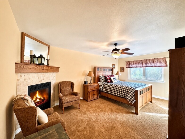 Building Photo - 153 Oakmont Lp