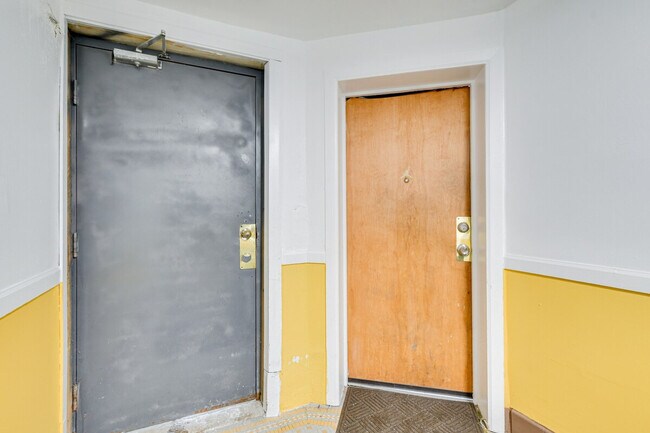 Building Photo - 3443 W Flournoy St