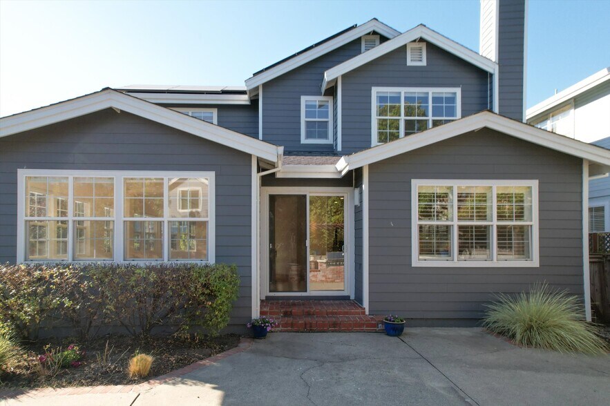 Building Photo - 50 Bridgewater Dr