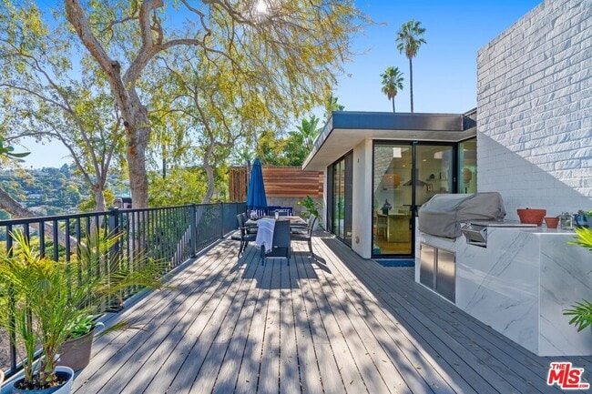 Building Photo - 3632 Beverly Ridge Dr