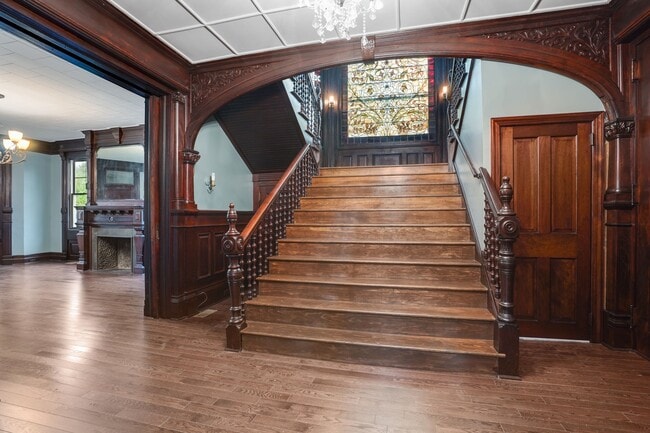 Building Photo - 1 Franklin Pl