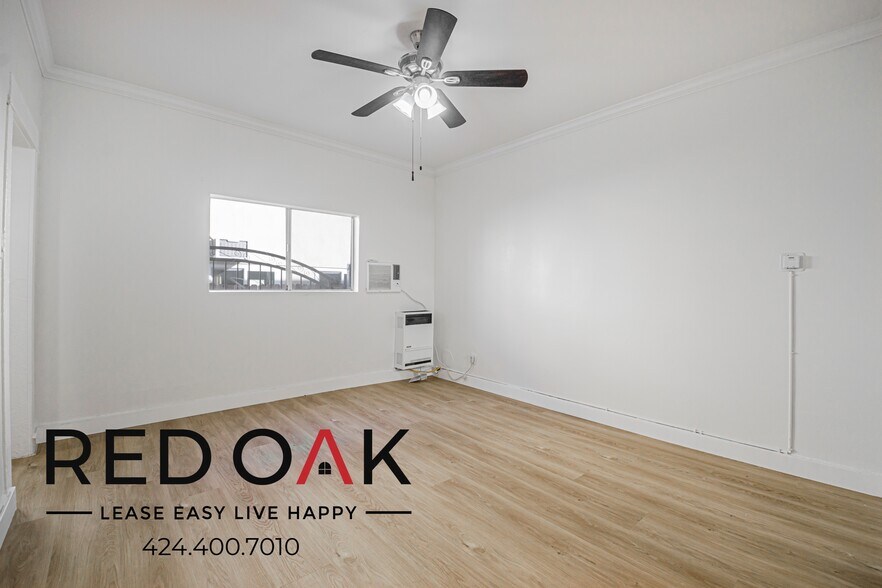 Building Photo - 4348 Lockwood Ave