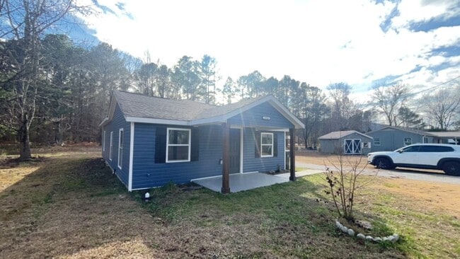 Building Photo - 614 Maple Rd