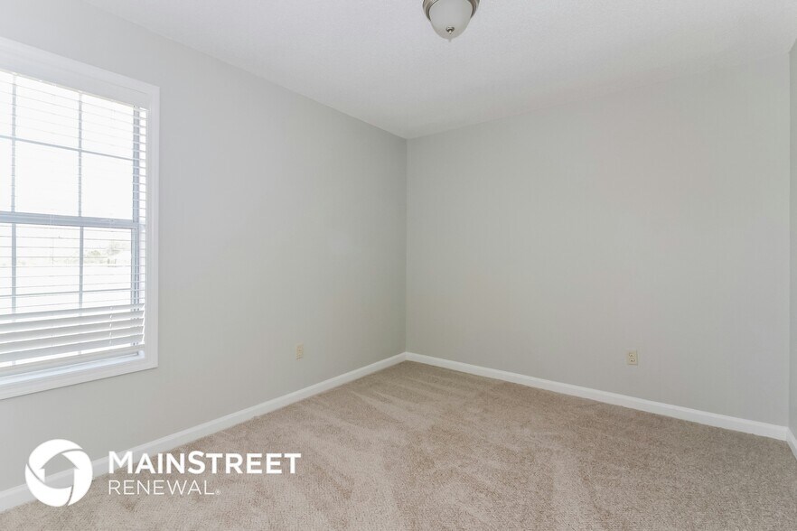 Building Photo - 7172 Market Square Dr