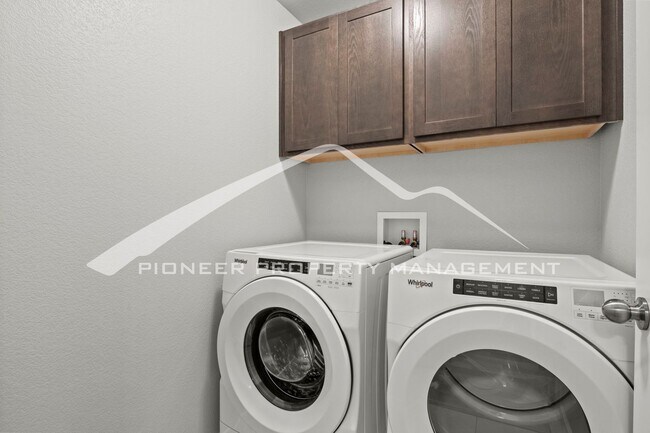 Building Photo - Elegant 3-Bed, 2.5-Bath Home with AC, 2-Car Garage, and Private Yard in Renaissance at Indigo Ranch