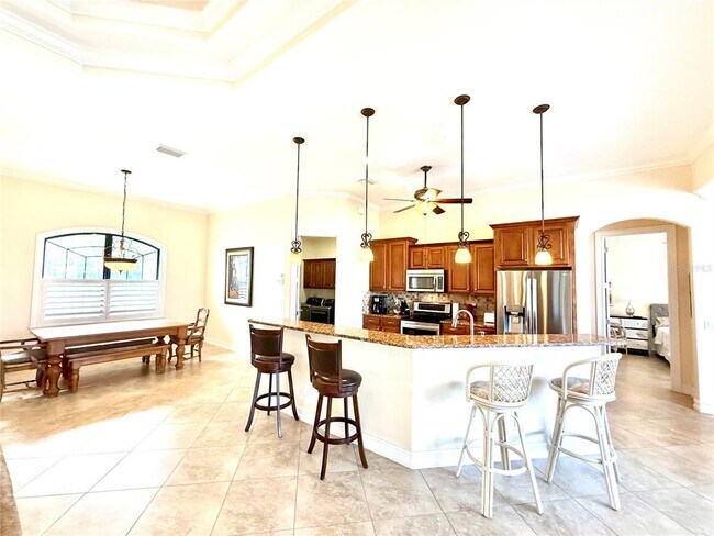 Building Photo - 2736 Magdalina Dr