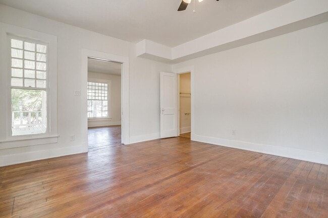 Building Photo - Large Newly Remodeled Home in Historic Fai...