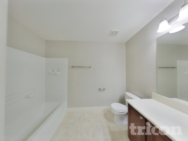 Building Photo - 1004 Abberley Cir