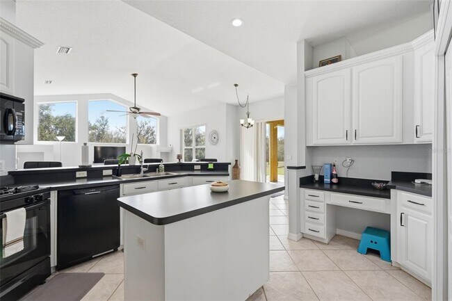 Building Photo - 12329 Creek Edge Dr