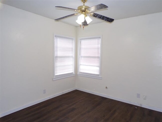 Building Photo - 1503 N Water St