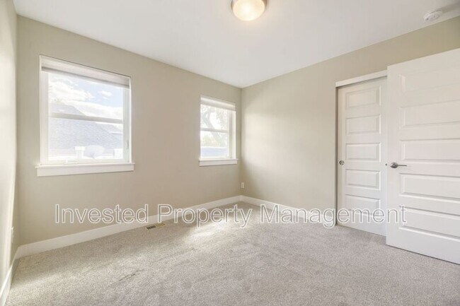 Building Photo - 3344 N Williams St